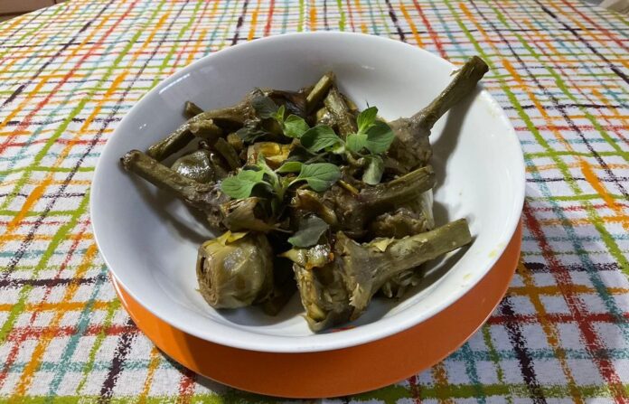 14-carciofi-al-tegame-evidenza-mod
